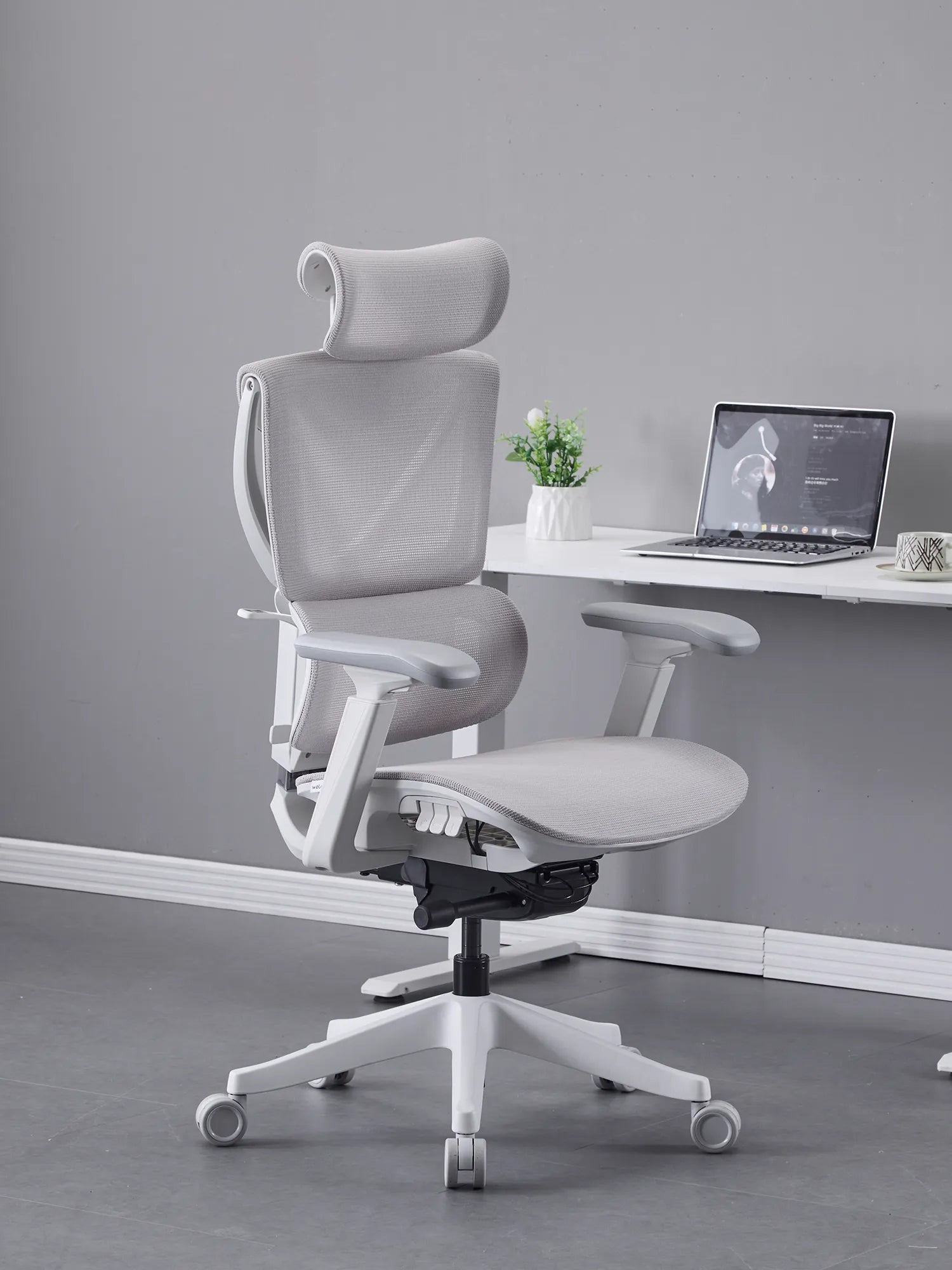 S7 Chaise de bureau ergonomique avec réglage à trois boutons