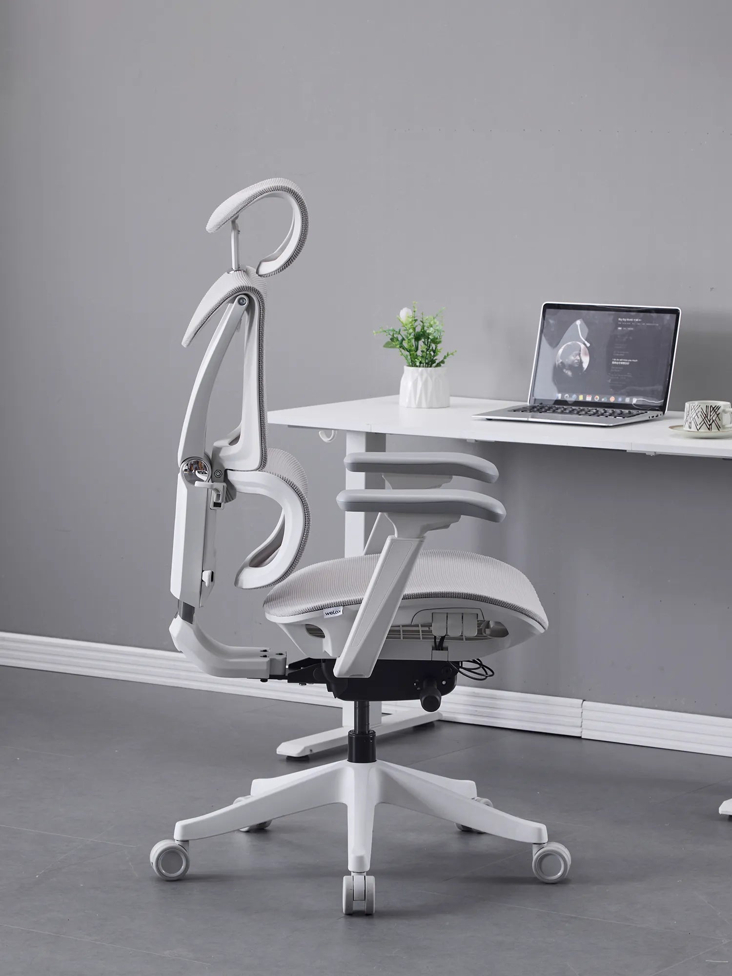 S7 Chaise de bureau ergonomique avec réglage à trois boutons