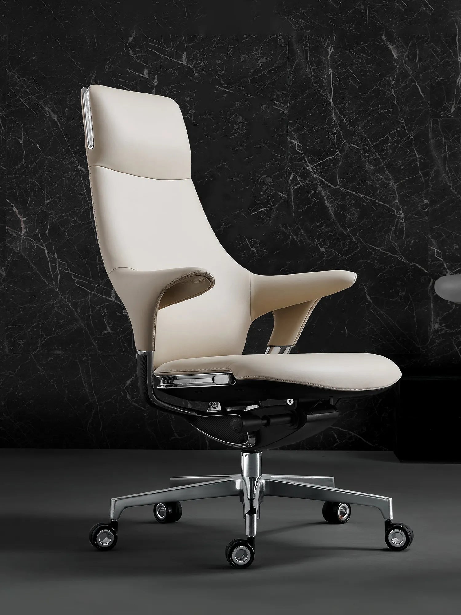 Nigel Chaise en Cuir Premium avec Assise Confortable