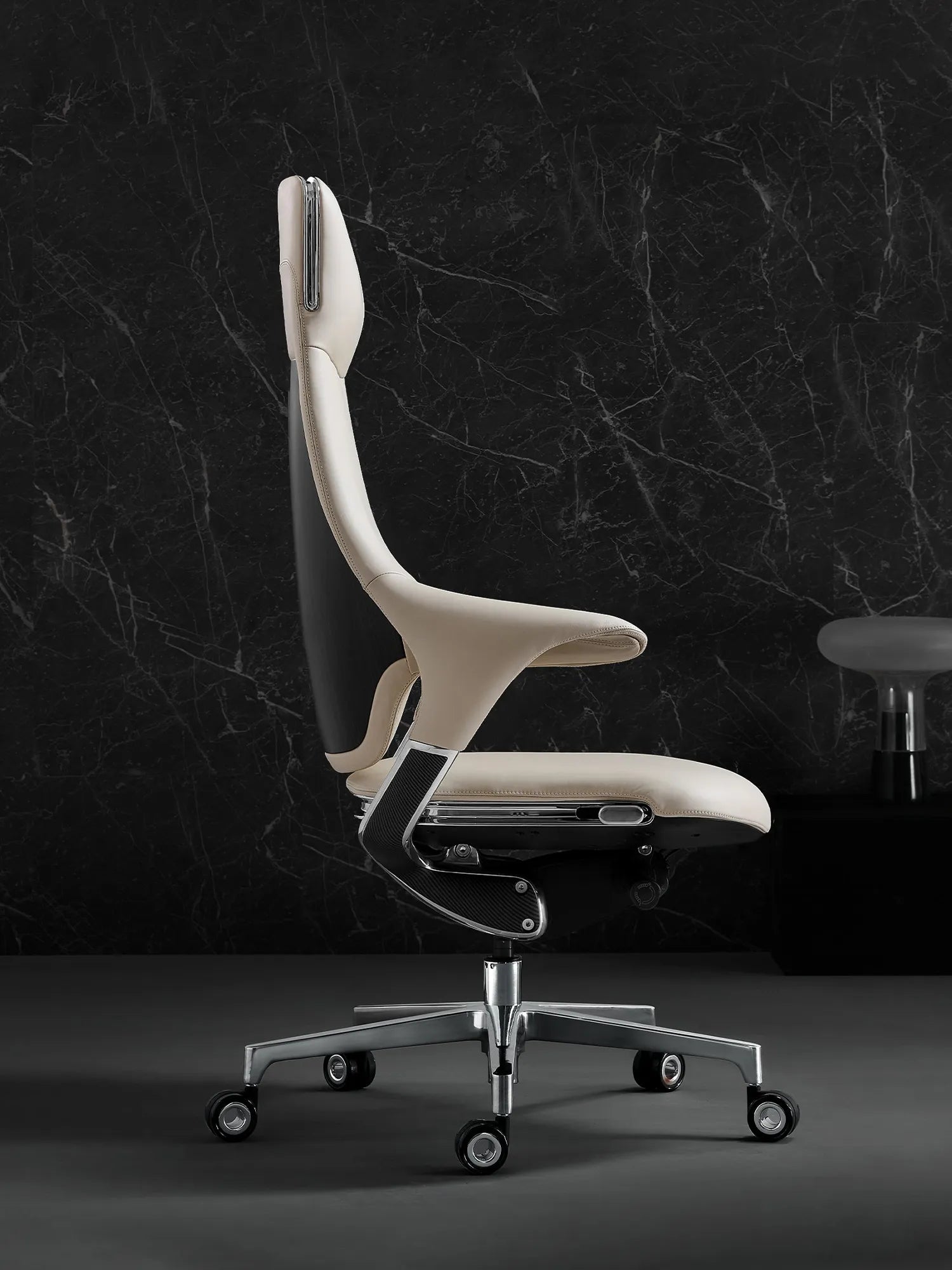 Nigel Chaise en Cuir Premium avec Assise Confortable
